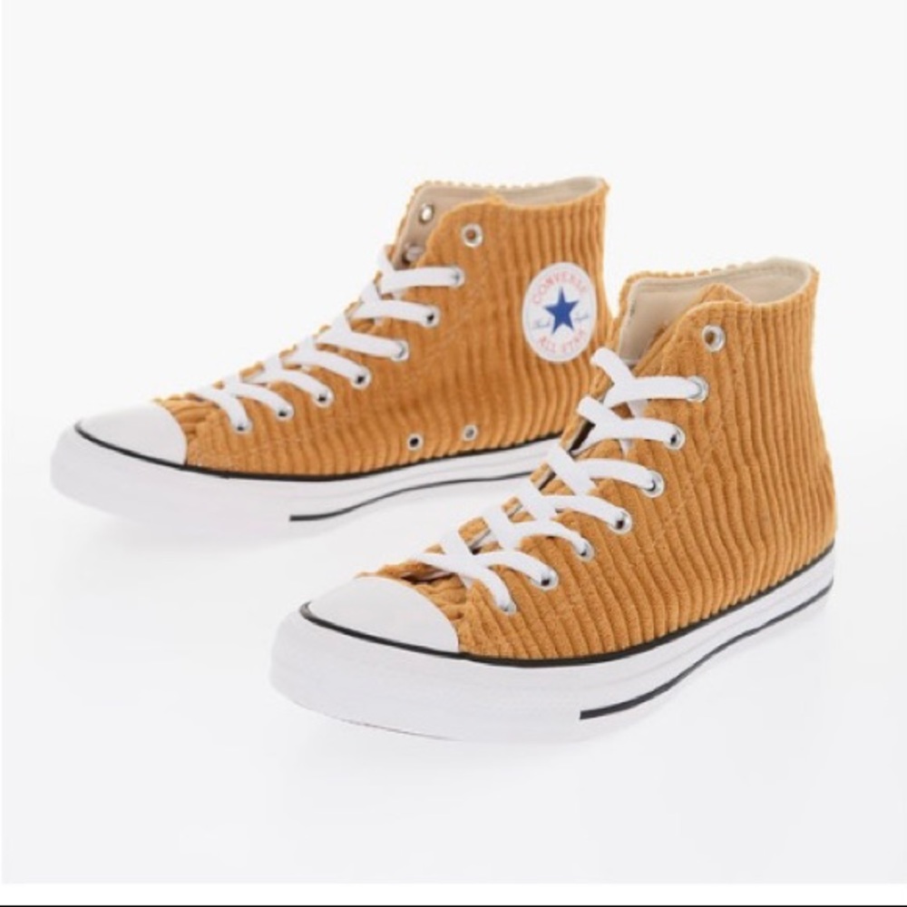 yellow corduroy Converse size 6